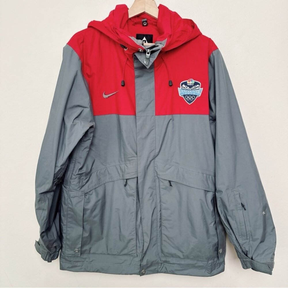 Nike Mens  Medium ACG Fit Storm NBC Vancouver 2010 Olympics Jacket